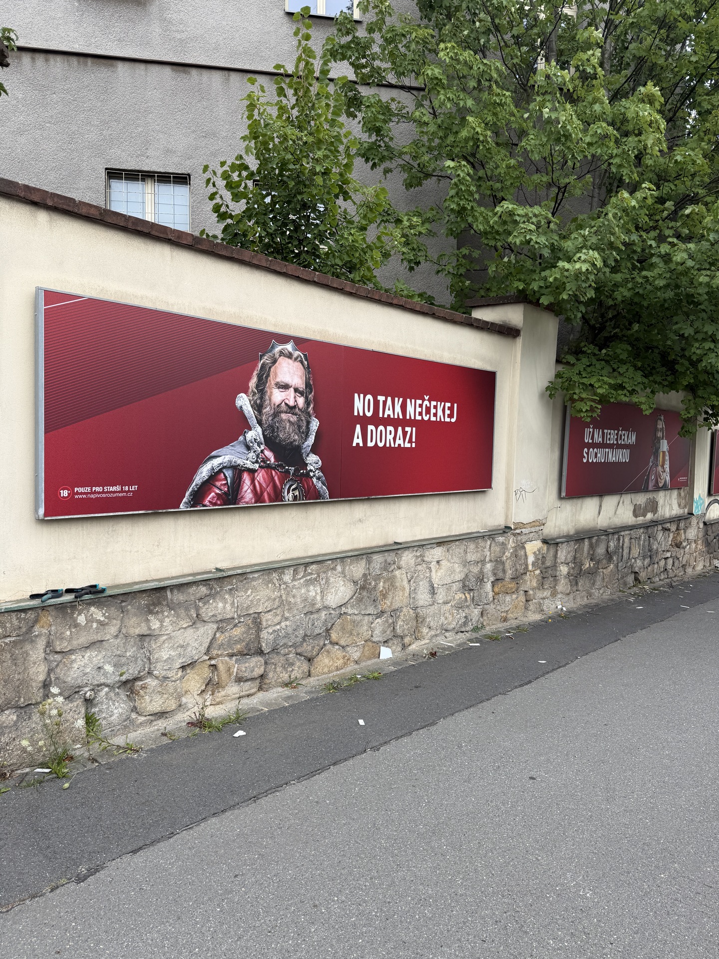 Výroba cedulí od A do Z: Přitáhněte pohled kolemjdoucích