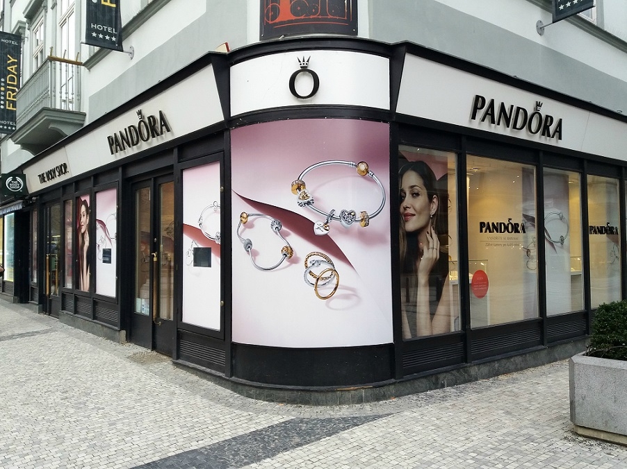 Vynikající kvalita tisku a široká nabídka materiálů