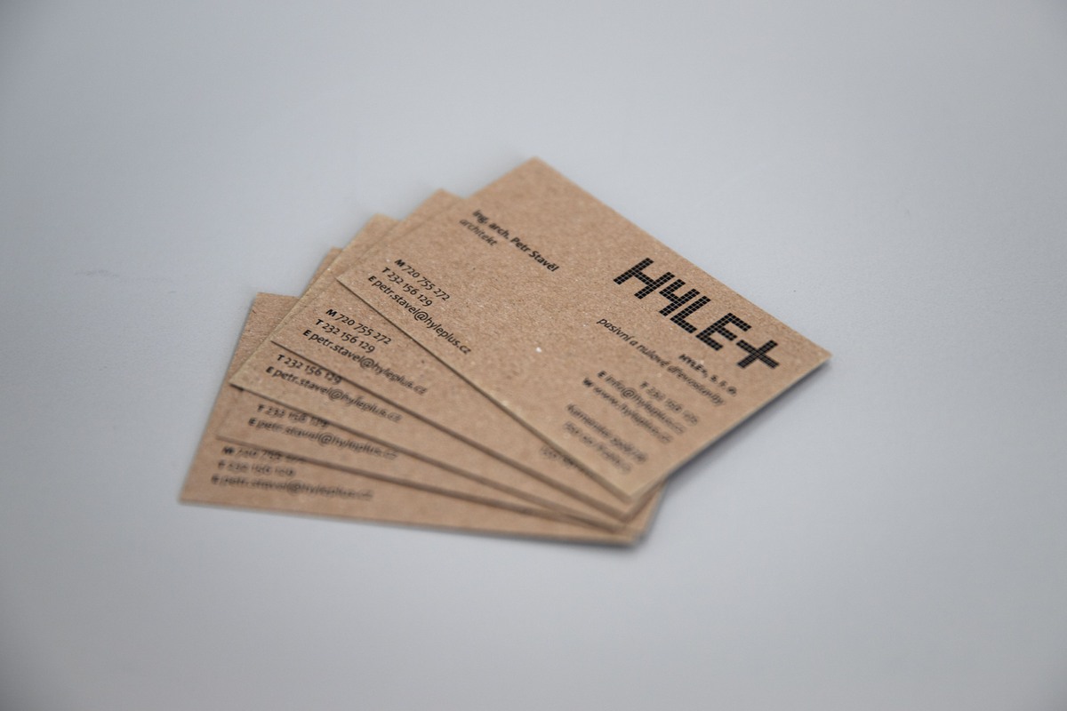 Vizitky z recyklovaných materiálů