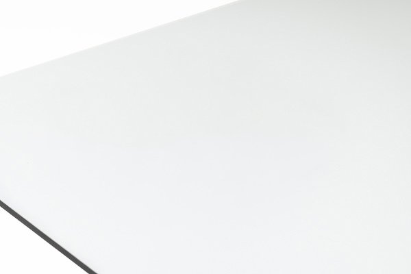 bez závěsných prvků