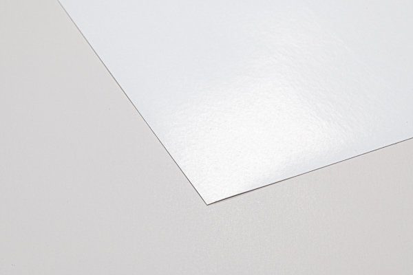 lesklý samolepicí papír – podklad bez náseku (bez splitu)